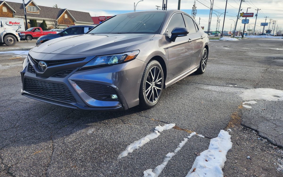 2022 Toyota Camry SE